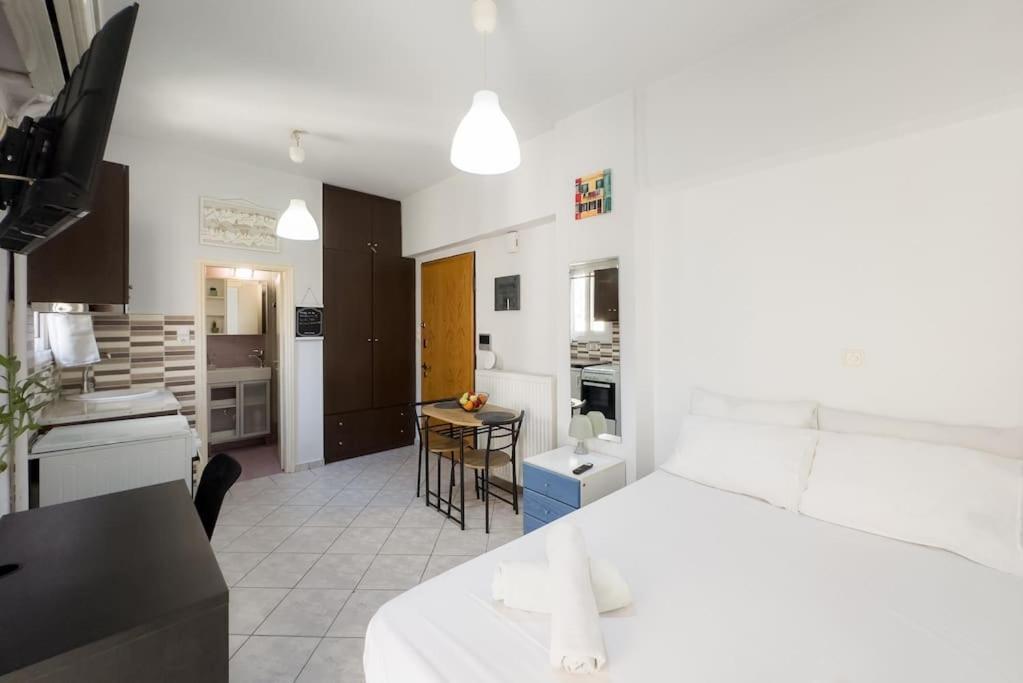 Apartament Pagrati Cozy Retreat Ateny Zewnętrze zdjęcie
